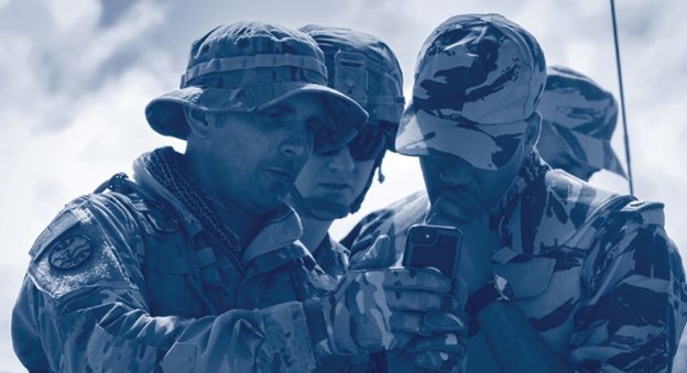 Soldiers using mobile technology